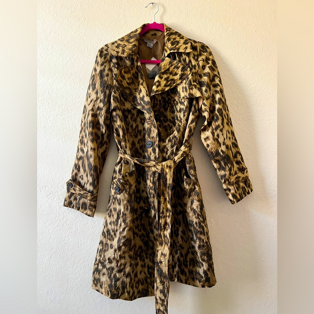 Leopard Print Trench Coat size 10. Lightweight, stylish, nwt.